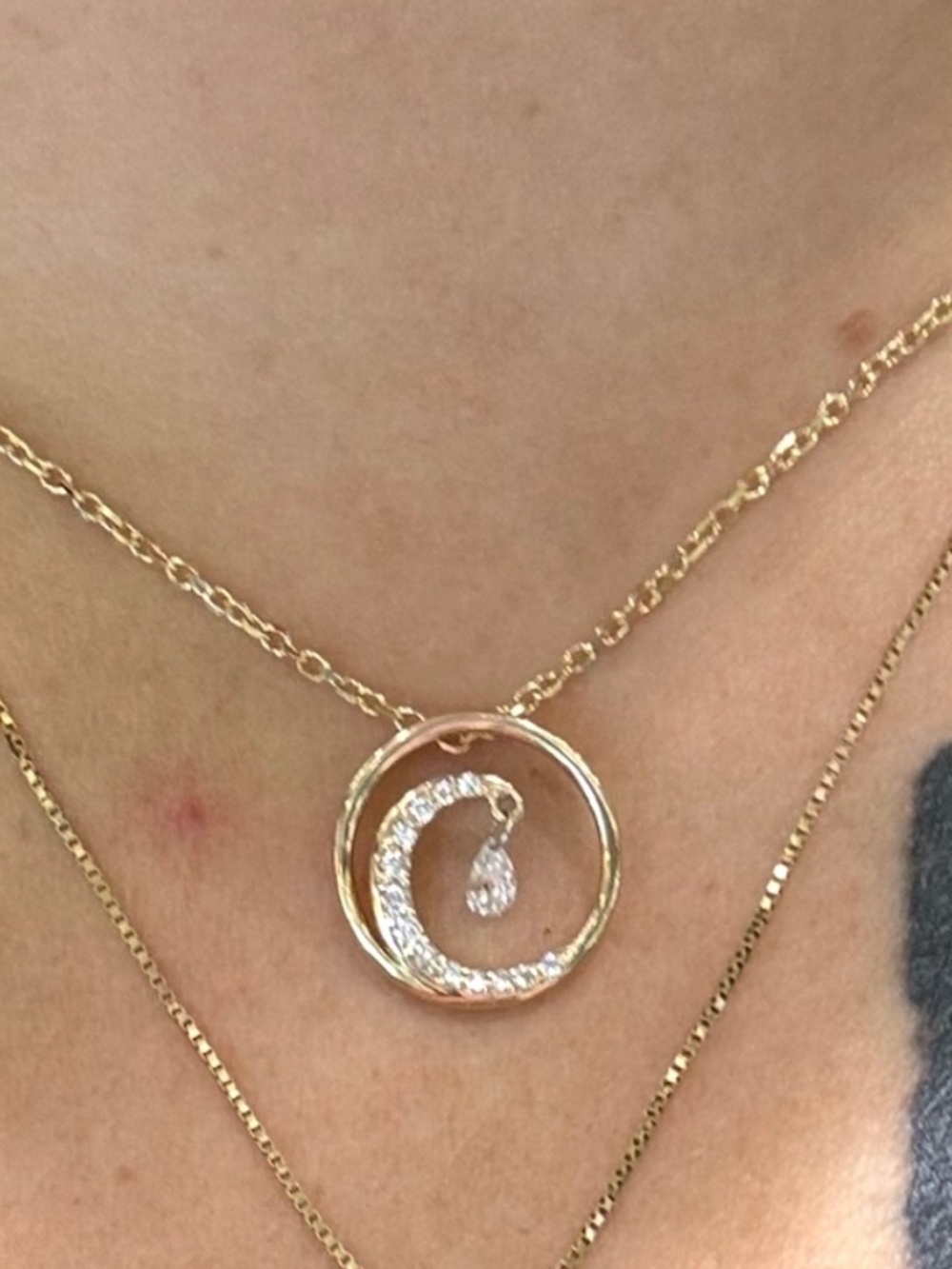 Petite wave shimmer pendant with diamond wave